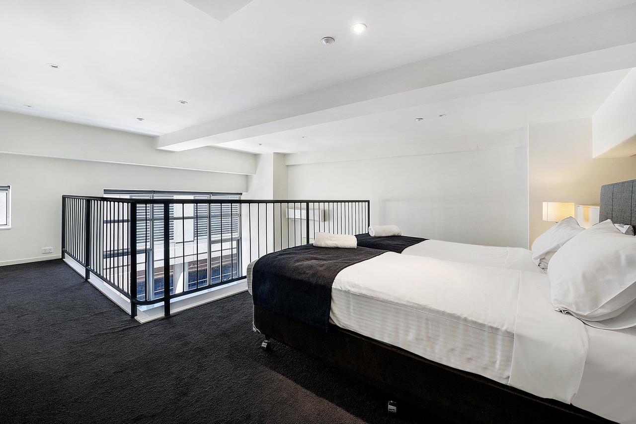 Aparthotel Ultiqa Little Collins Melbourne City Exterior foto